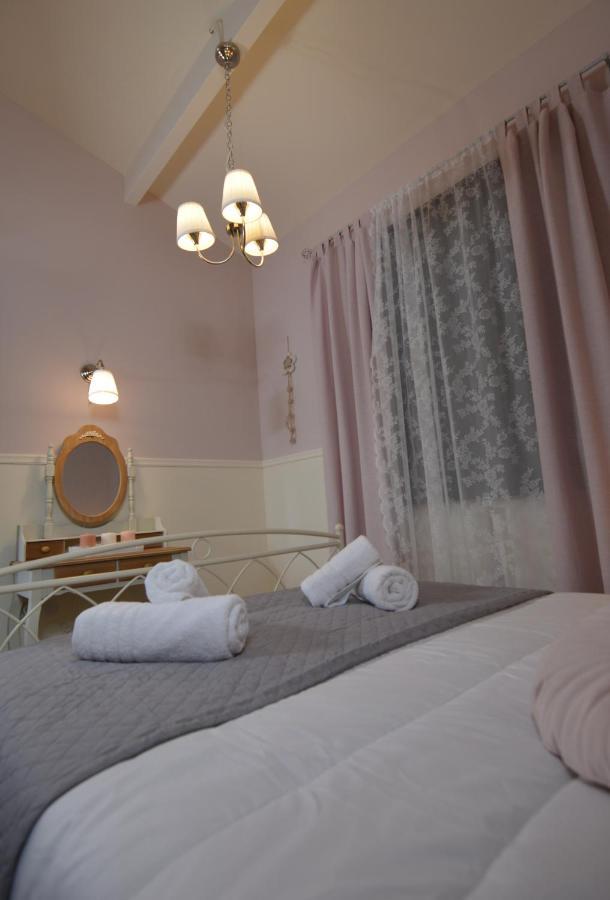 Olympia'S Apartments Ártemida Kültér fotó