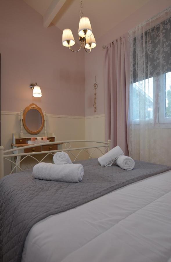 Olympia'S Apartments Ártemida Kültér fotó