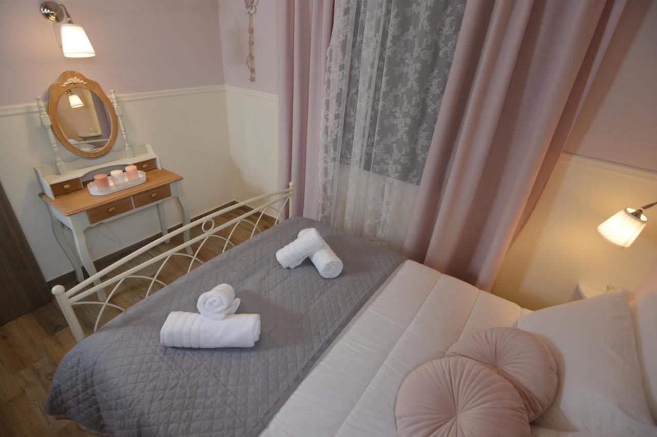 Olympia'S Apartments Ártemida Kültér fotó