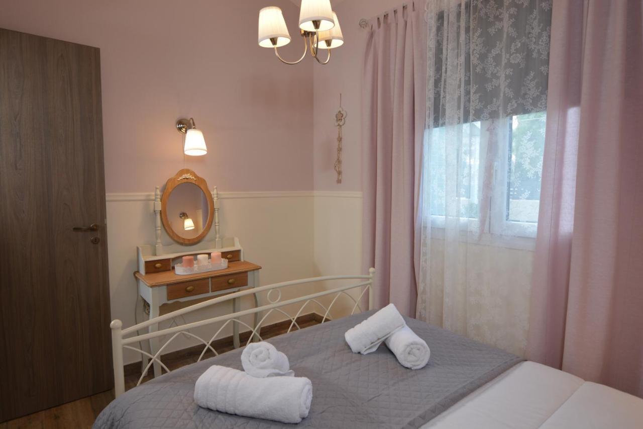 Olympia'S Apartments Ártemida Kültér fotó
